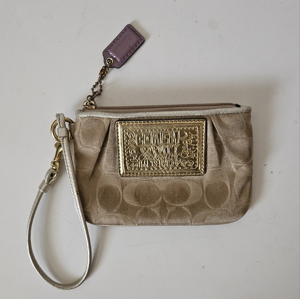 COACH POPPY CLUTCH Wristlet Wallet